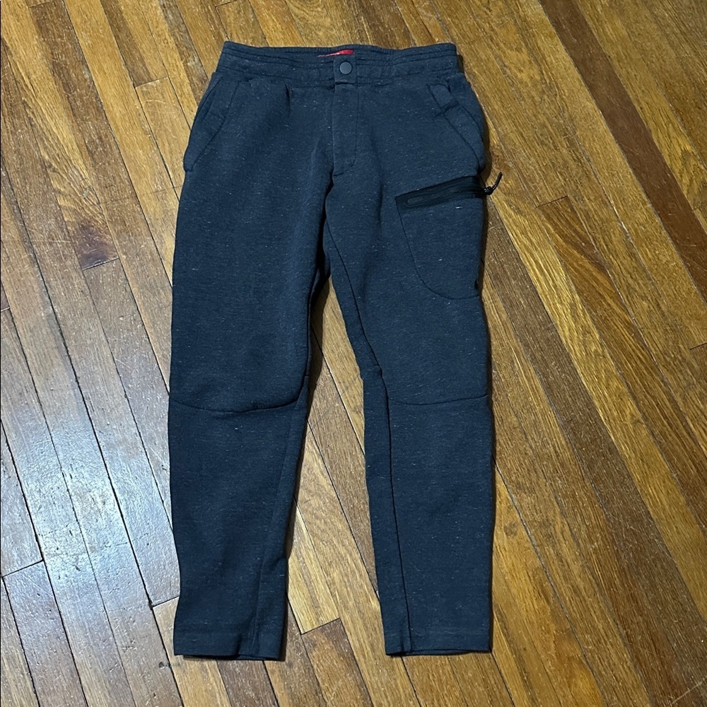 Nike Tech Men's Sportswear Dark Gray Joggers, Small